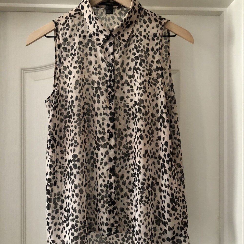 Forever21 Cheetah Print Women Tan And Black Tank Collar Shirt Button Up Small